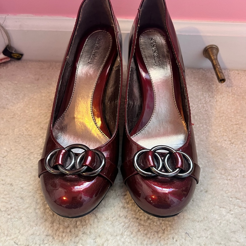 Sleek Burgundy Women's Shoes